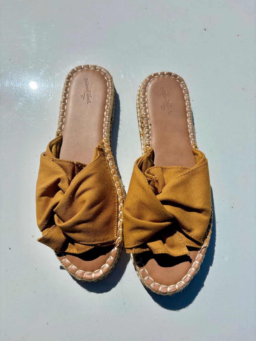 Universal Thread Woven Knot Slide Sandals in Mustard Sz 11